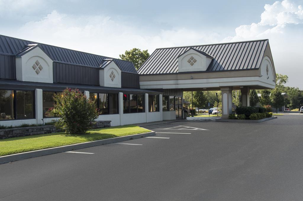 Days Inn By Wyndham Pittsburg Ks Exterior foto