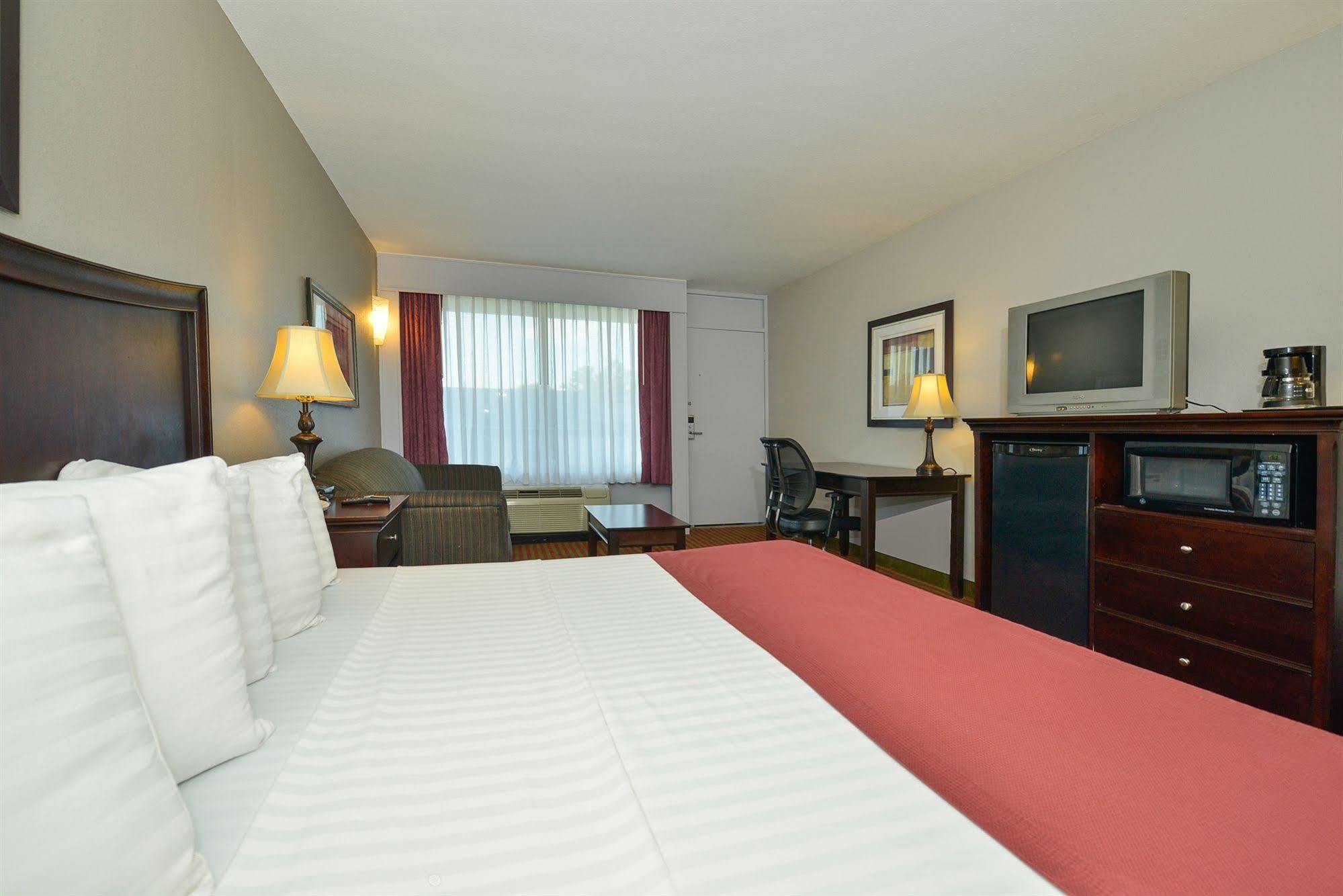 Days Inn By Wyndham Pittsburg Ks Exterior foto