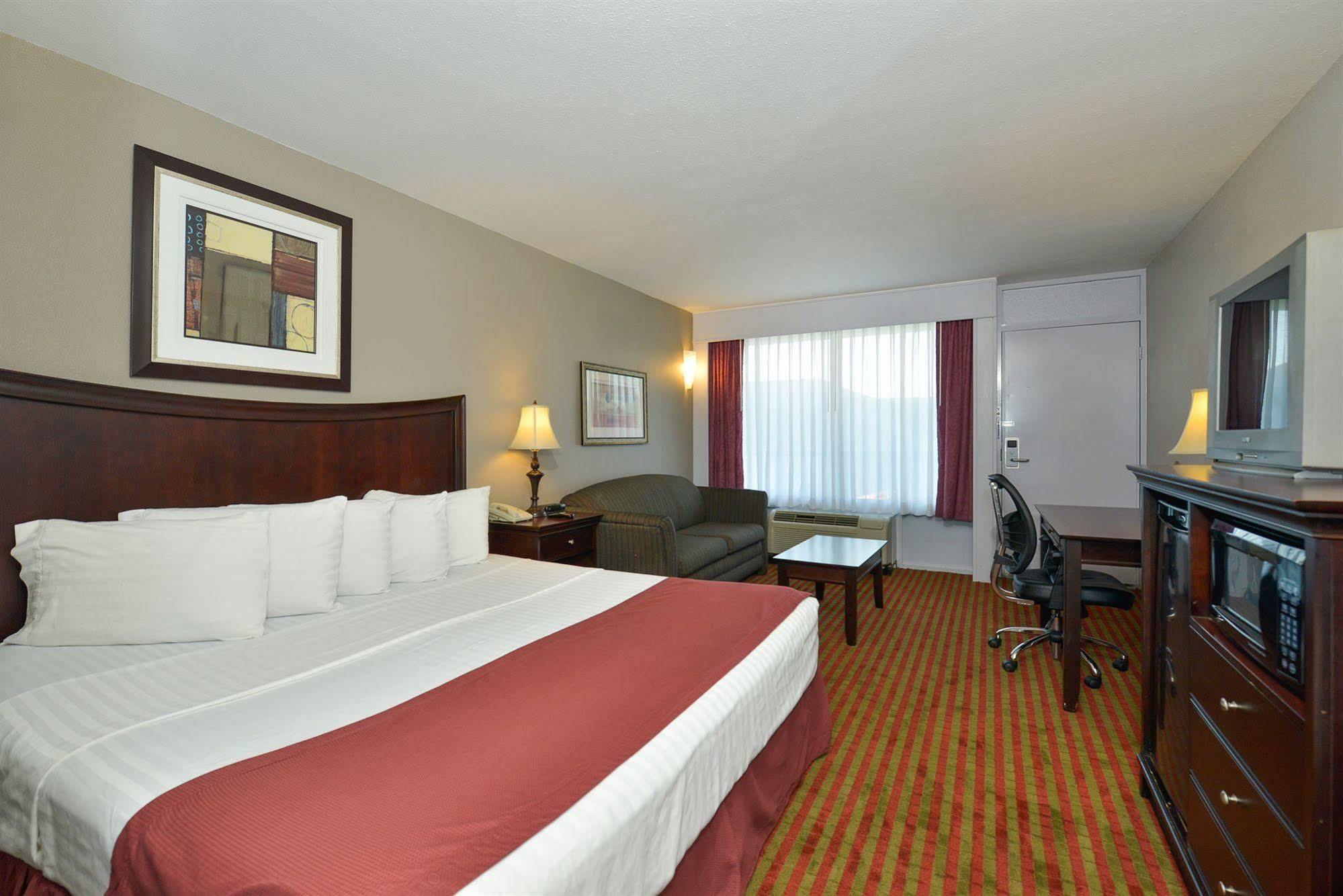 Days Inn By Wyndham Pittsburg Ks Exterior foto