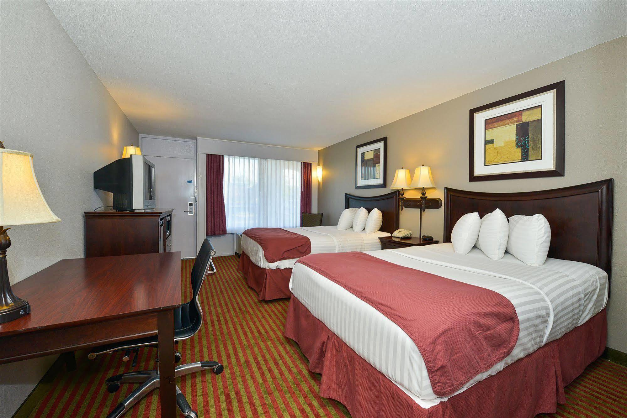 Days Inn By Wyndham Pittsburg Ks Exterior foto
