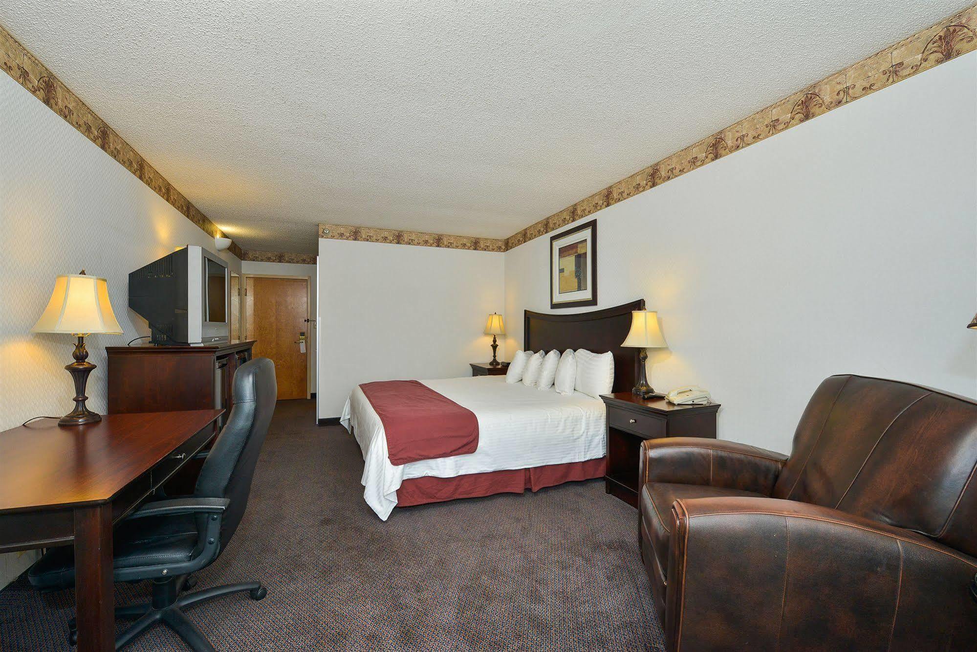 Days Inn By Wyndham Pittsburg Ks Exterior foto